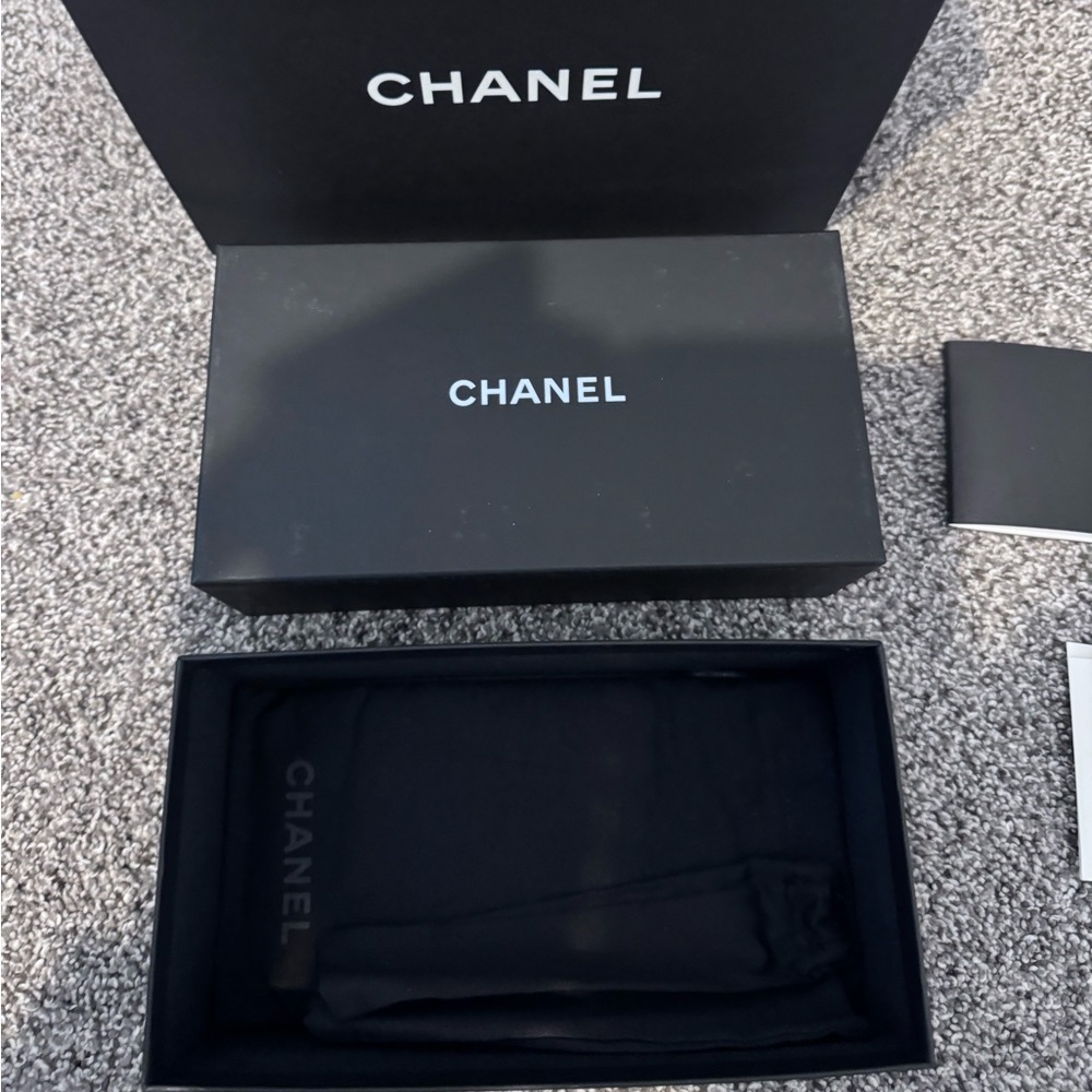 LIKE NEW๐CHANEL GLASSES W/CRISTAL LENSES - Picture 15 of 16